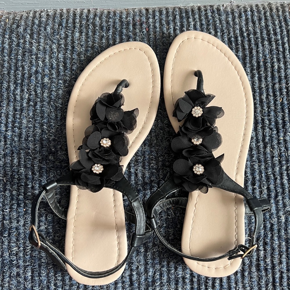 Black Thong Sandals with Decorative Straps